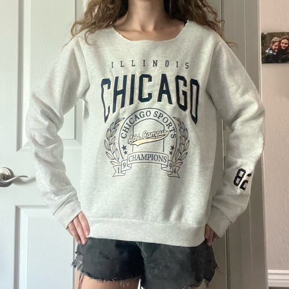 Chicago Sports Sweatshirt - Picture 13 of 13
